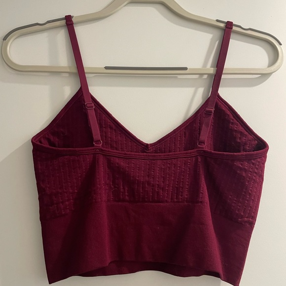 Fabletics crop top - Picture 2 of 3